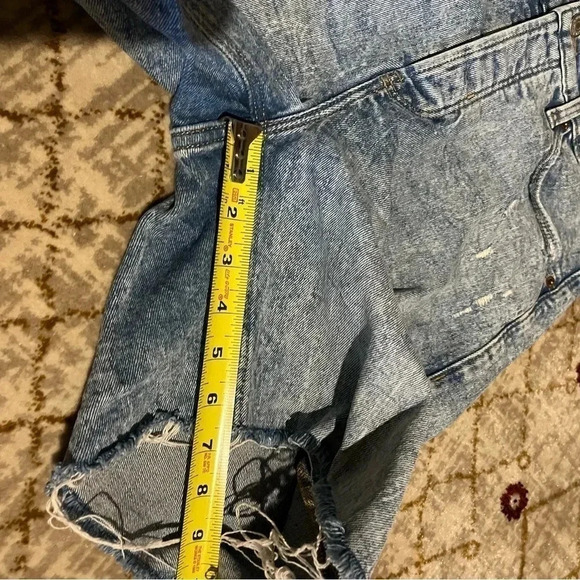 OLD NAVY Sky-Hi Short 6 Extra High Rise Button Fly Medium Distressed Cutoffs - Picture 11 of 11